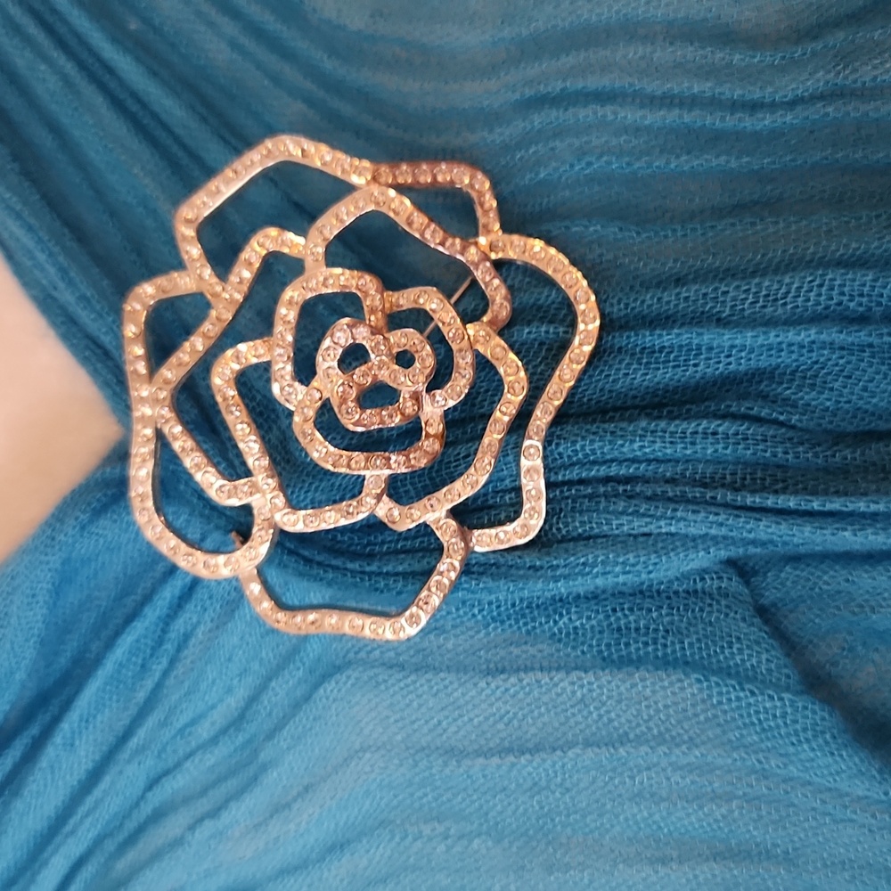 Pins, vintage jewelry